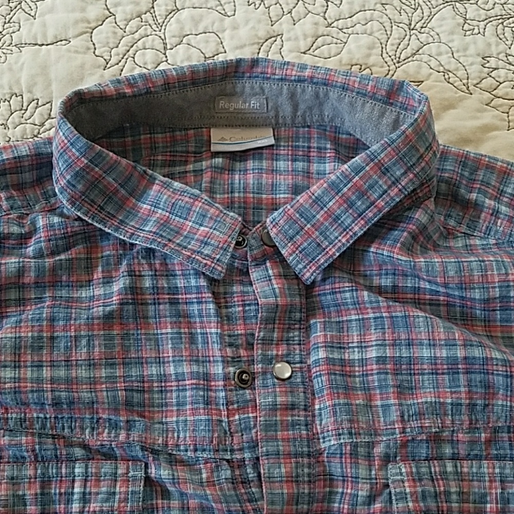 Columbia double pocketed Button Down